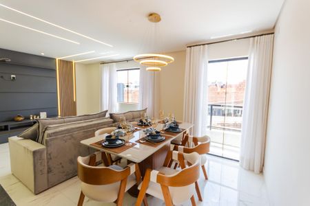 Casa à venda com 150m², 3 quartos e 4 vagasSala