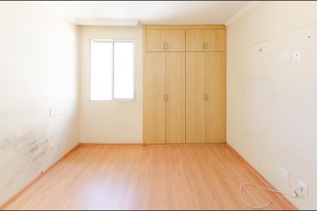 Apartamento à venda com 83m², 3 quartos e 2 vagas Apartamento à venda com 83m², 3 quartos e 2 vagasSuíte