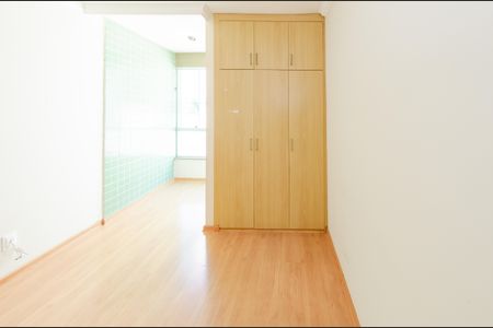 Apartamento à venda com 83m², 3 quartos e 2 vagas Apartamento à venda com 83m², 3 quartos e 2 vagasQuarto 2
