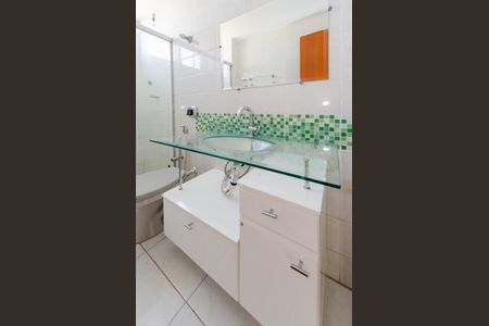 Apartamento à venda com 83m², 3 quartos e 2 vagas Apartamento à venda com 83m², 3 quartos e 2 vagasBanheiro social