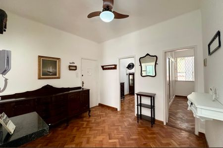 Sala de apartamento para alugar com 2 quartos, 65m² em Urca, Rio de Janeiro
