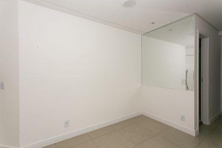 Apartamento à venda com 55m², 2 quartos e 1 vaga Apartamento à venda com 55m², 2 quartos e 1 vagaSala