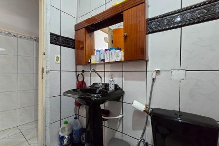 Casa à venda com 153m², 2 quartos e 2 vagasBanheiro Social