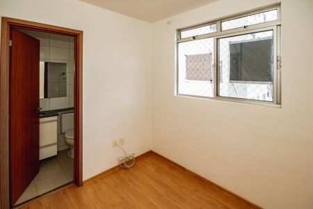 Apartamento à venda com 76m², 2 quartos e 1 vagaSuíte