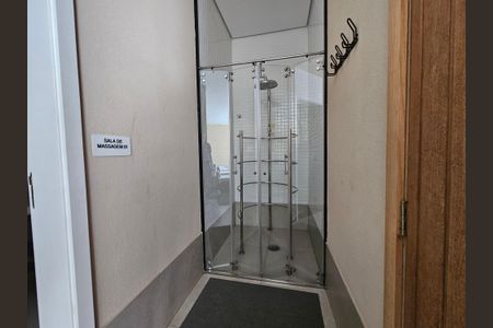 Apartamento à venda com 42m², 1 quarto e 1 vagaDucha