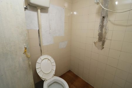 Banheiro de casa para alugar com 1 quarto, 28m² em Aricanduva, São Paulo
