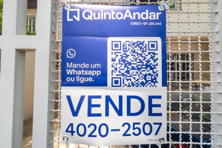 Casa à venda com 200m², 3 quartos e 2 vagas Casa à venda com 200m², 3 quartos e 2 vagasPlaquinha