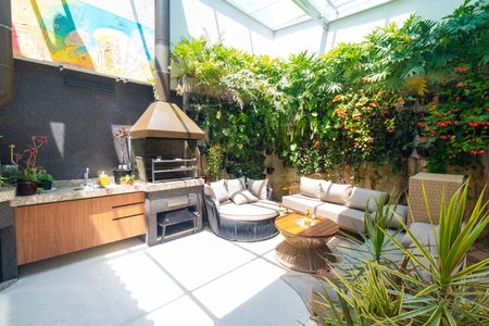 Casa à venda com 200m², 3 quartos e 2 vagas Casa à venda com 200m², 3 quartos e 2 vagasChurrasqueira