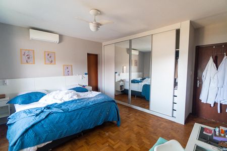 Casa à venda com 200m², 3 quartos e 2 vagas Casa à venda com 200m², 3 quartos e 2 vagasSuite 2