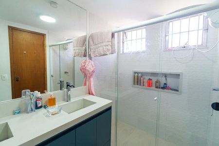 Casa à venda com 200m², 3 quartos e 2 vagas Casa à venda com 200m², 3 quartos e 2 vagasBanheiro da Suíte 2