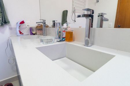 Casa à venda com 200m², 3 quartos e 2 vagas Casa à venda com 200m², 3 quartos e 2 vagasBanheiro da Suíte 2 Detalhe