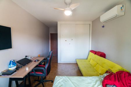 Casa à venda com 200m², 3 quartos e 2 vagas Casa à venda com 200m², 3 quartos e 2 vagasSuite 1