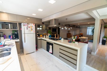 Casa à venda com 200m², 3 quartos e 2 vagas Casa à venda com 200m², 3 quartos e 2 vagasCozinha