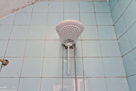 Casa para alugar com 160m², 2 quartos e 3 vagasBanheiro da Edícula