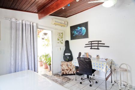 Casa para alugar com 160m², 2 quartos e 3 vagasSala da Edícula