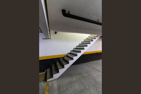 Casa de condomínio à venda com 102m², 3 quartos e 2 vagas Casa de condomínio à venda com 102m², 3 quartos e 2 vagasAcesso para a Área Interna