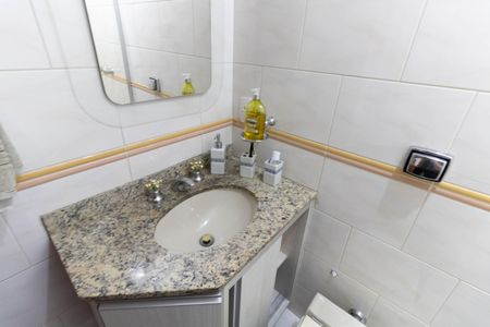 Casa de condomínio à venda com 102m², 3 quartos e 2 vagas Casa de condomínio à venda com 102m², 3 quartos e 2 vagasBanheiro da Suíte