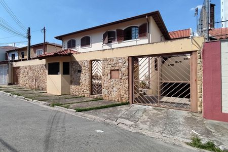 Casa de condomínio à venda com 102m², 3 quartos e 2 vagas Casa de condomínio à venda com 102m², 3 quartos e 2 vagasFachada