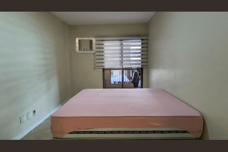 Apartamento à venda com 111m², 3 quartos e 2 vagas Apartamento à venda com 111m², 3 quartos e 2 vagasSuíte