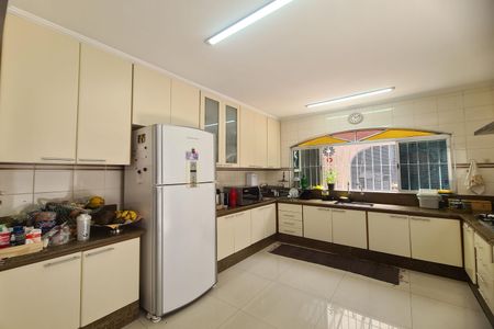 Casa à venda com 134m², 3 quartos e 2 vagas Casa à venda com 134m², 3 quartos e 2 vagasCozinha