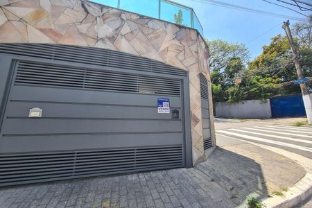 Casa à venda com 134m², 3 quartos e 2 vagas Casa à venda com 134m², 3 quartos e 2 vagasFachada