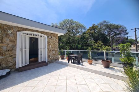 Casa à venda com 134m², 3 quartos e 2 vagas Casa à venda com 134m², 3 quartos e 2 vagasVaranda Suíte