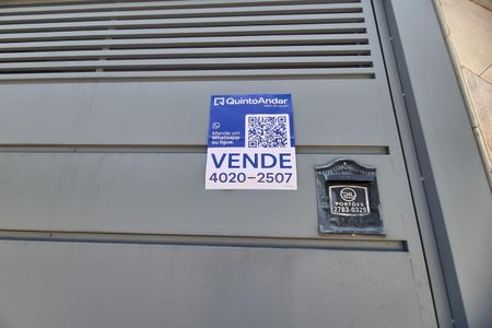 Casa à venda com 134m², 3 quartos e 2 vagas Casa à venda com 134m², 3 quartos e 2 vagasPlaquinha