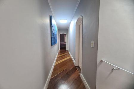 Casa à venda com 134m², 3 quartos e 2 vagas Casa à venda com 134m², 3 quartos e 2 vagasCorredor