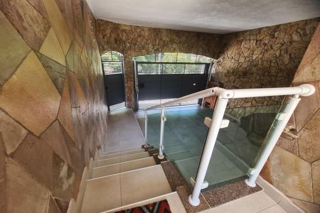 Casa à venda com 134m², 3 quartos e 2 vagas Casa à venda com 134m², 3 quartos e 2 vagasEntrada