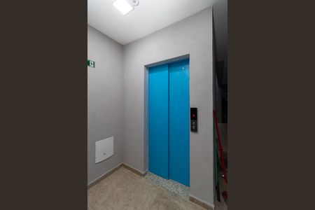 Apartamento à venda com 38m², 2 quartos e sem vaga Apartamento à venda com 38m², 2 quartos e sem vagaÁrea comum - Elevador