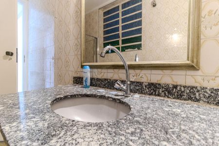 Apartamento à venda com 57m², 1 quarto e sem vagaBanheiro