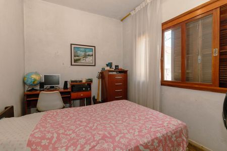 Quarto 1 de casa para alugar com 2 quartos, 120m² em Passo d’Areia, Porto Alegre