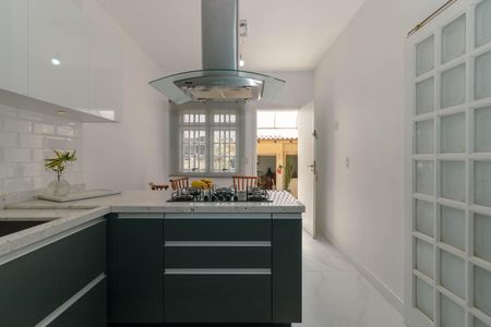 Cozinha de casa para alugar com 3 quartos, 300m² em Boa Vista, Porto Alegre