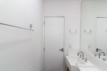 Casa de condomínio para alugar com 152m², 3 quartos e 2 vagasBanheiro Suíte 3