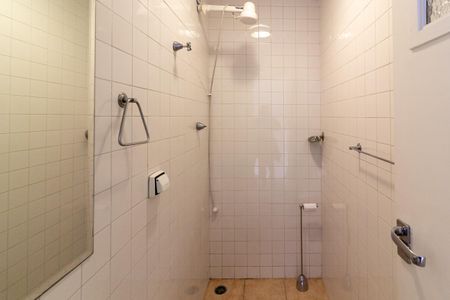 Casa de condomínio para alugar com 152m², 3 quartos e 2 vagasBanheiro de Serviço