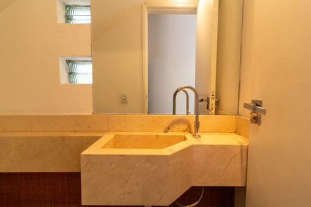 Casa de condomínio para alugar com 152m², 3 quartos e 2 vagasLavabo