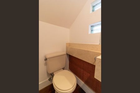 Casa de condomínio para alugar com 152m², 3 quartos e 2 vagasLavabo