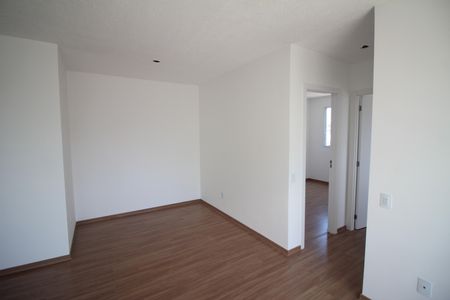 Sala de apartamento para alugar com 2 quartos, 54m² em Novo Riacho, Contagem