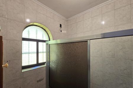 Banheiro de casa para alugar com 1 quarto, 20m² em Jardim Copacabana, São Bernardo do Campo