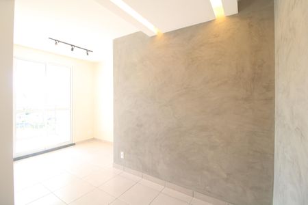 Sala de apartamento para alugar com 3 quartos, 56m² em Jardim Santo Antoninho, São Paulo