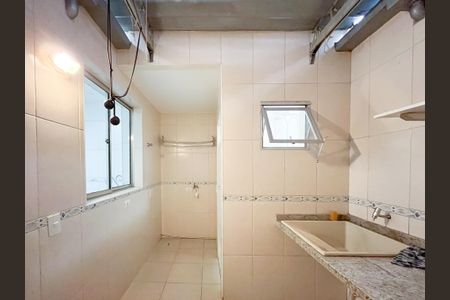 Casa à venda com 90m², 2 quartos e sem vaga Casa à venda com 90m², 2 quartos e sem vagaCozinha e Área de Serviço