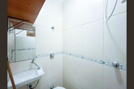 Casa à venda com 90m², 2 quartos e sem vaga Casa à venda com 90m², 2 quartos e sem vagaBanheiro de serviço