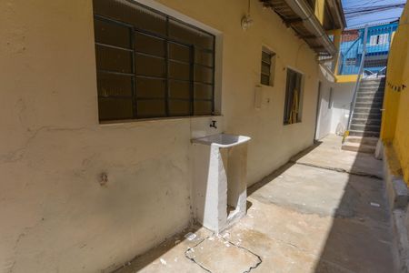 Casa para alugar com 20m², 1 quarto e sem vaga Casa para alugar com 20m², 1 quarto e sem vagaÁrea de serviço