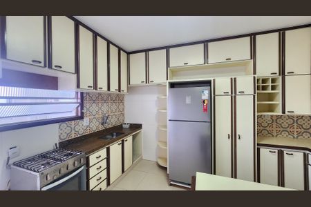 Apartamento para alugar com 116m², 2 quartos e 1 vaga Apartamento para alugar com 116m², 2 quartos e 1 vagaCozinha - Armários