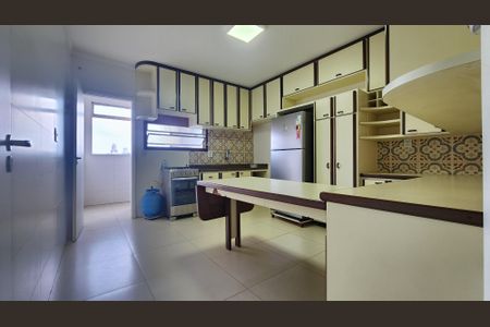 Apartamento para alugar com 116m², 2 quartos e 1 vaga Apartamento para alugar com 116m², 2 quartos e 1 vagaCozinha