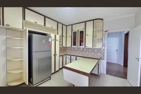 Apartamento para alugar com 116m², 2 quartos e 1 vaga Apartamento para alugar com 116m², 2 quartos e 1 vagaCozinha