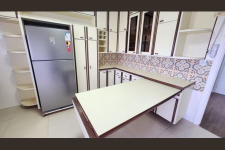 Apartamento para alugar com 116m², 2 quartos e 1 vaga Apartamento para alugar com 116m², 2 quartos e 1 vagaDetalhe da cozinha