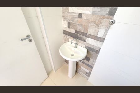Apartamento para alugar com 116m², 2 quartos e 1 vaga Apartamento para alugar com 116m², 2 quartos e 1 vagaBanheiro de serviço