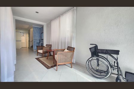 Apartamento para alugar com 116m², 2 quartos e 1 vaga Apartamento para alugar com 116m², 2 quartos e 1 vagaHall de entrada