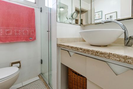 Apartamento à venda com 500m², 4 quartos e 3 vagasBanheiro da Suíte 1